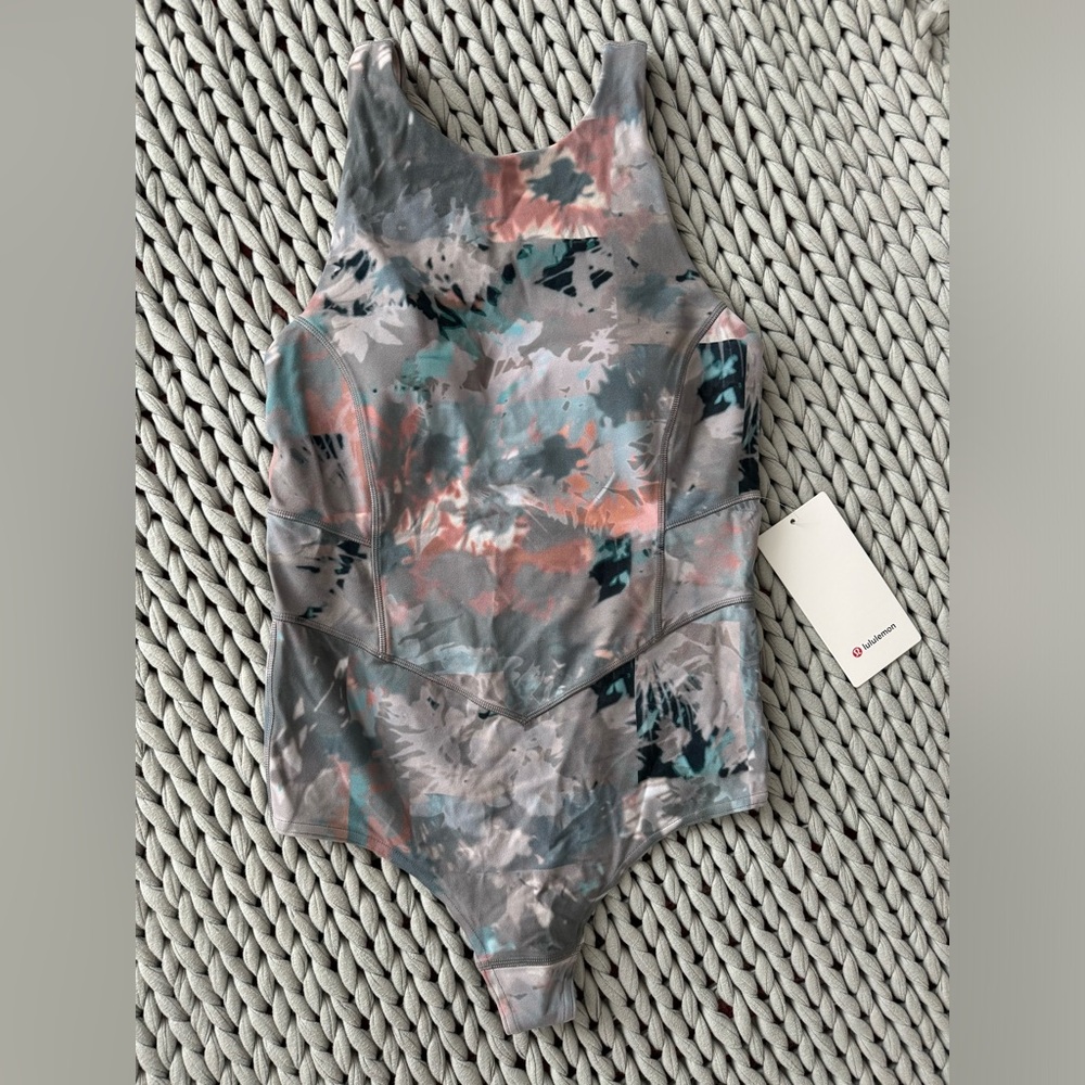 Lululemon Align Sleeveless bodysuit. Women size 6.